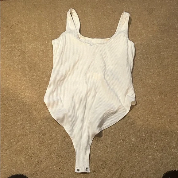 Old Navy Cream Ribbed Bodysuit - Picture 3 of 4